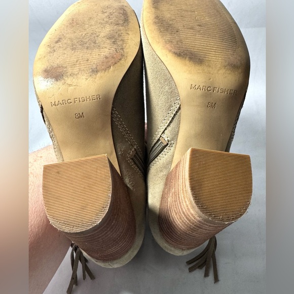 Women's Marc Fisher Taupe Suede Novice Peep Toe Ankle Bootie 8M Fringe Zipper - Picture 13 of 16